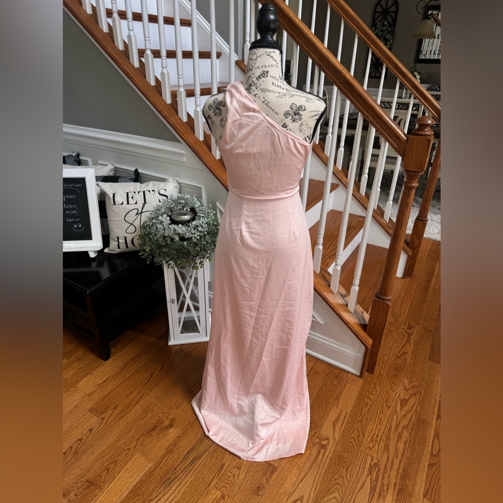 NWOT! Lulu’s Dreaming of Elegance Blush Pink Satin One-Shoulder Maxi Dress - Picture 9 of 11